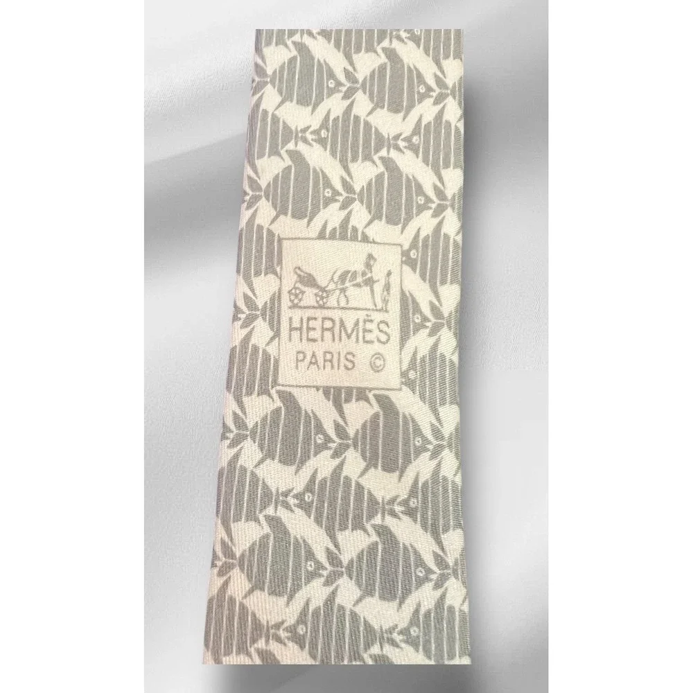 HERMES 100% Silk Vintage Tie, Gray Fish Design 5234SA, Made in France Authentic